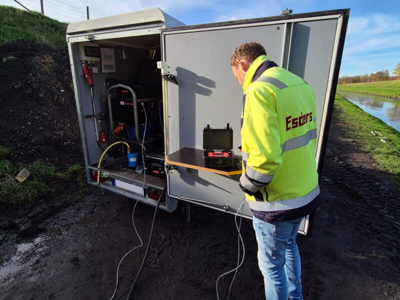 smart memo utilizandose para realizar una prueba de presión en alcantarillado a presión
